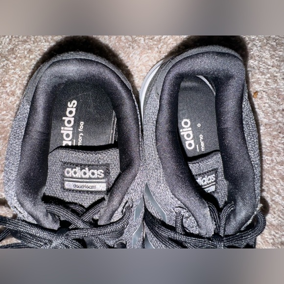 Adidas cloudfoam size 7 women’s sneakers - Picture 2 of 5